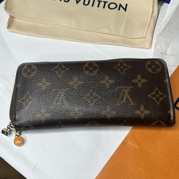 Louis Vuitton Clemence Logo Fucia Zippy Long Zip Around Clutch Wallet Box Papers - Picture 12 of 14